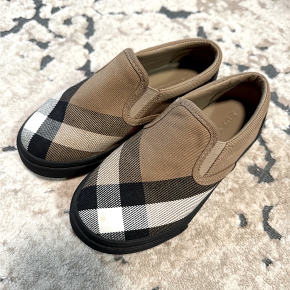 Burberry toddler sneakers, size 28 - Picture 1 of 7